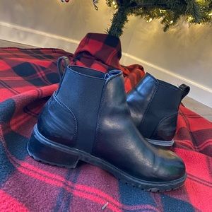 Steve Madden Chelsea Boots